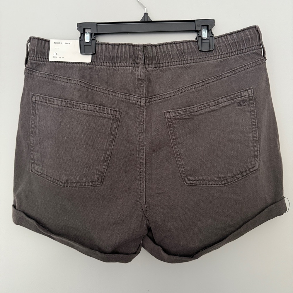 American Eagle Tomgirl Shorts NWT - Picture 2 of 4